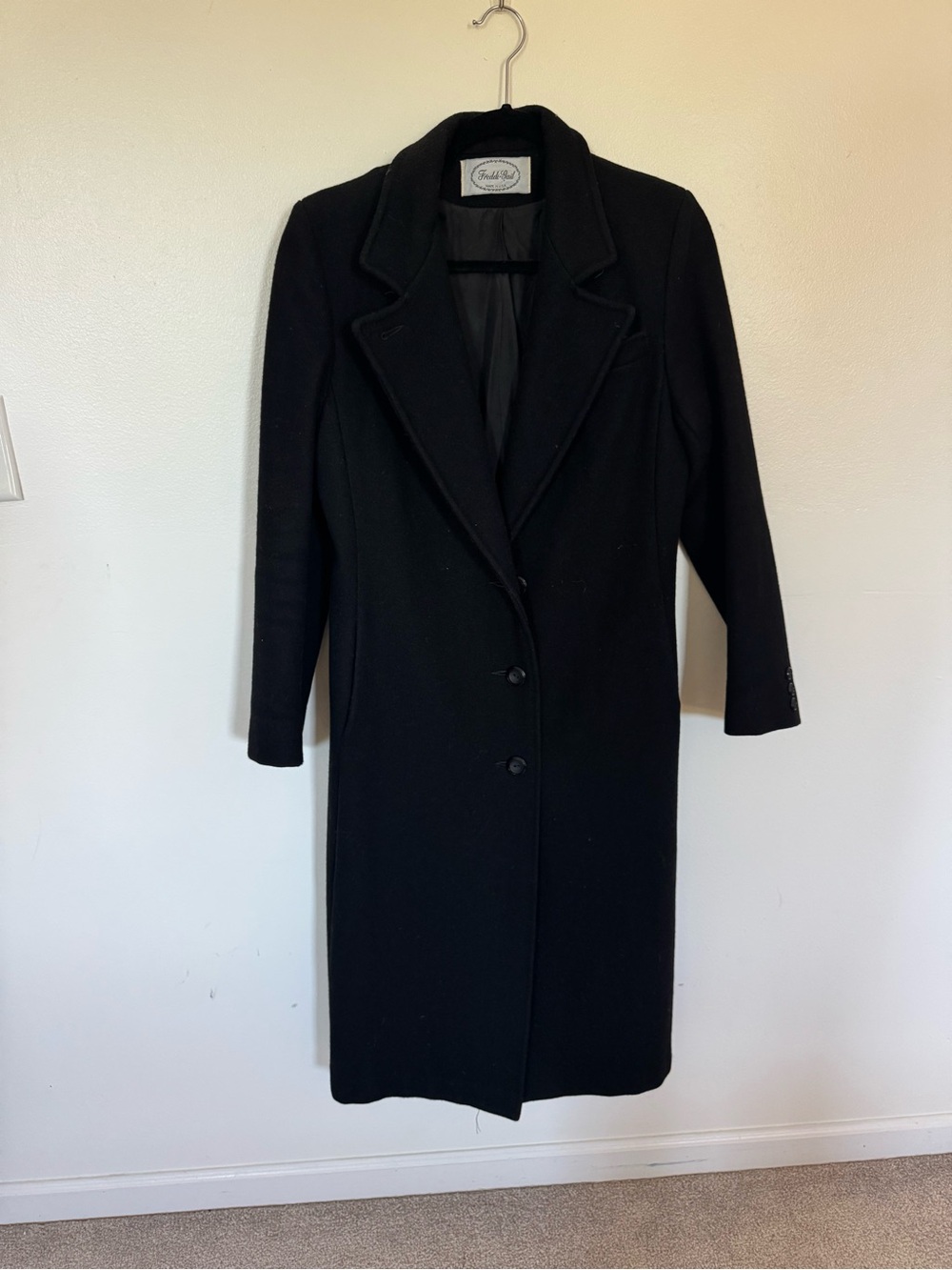 Freddi-Gail Black Long Single-Breasted Trench Coat